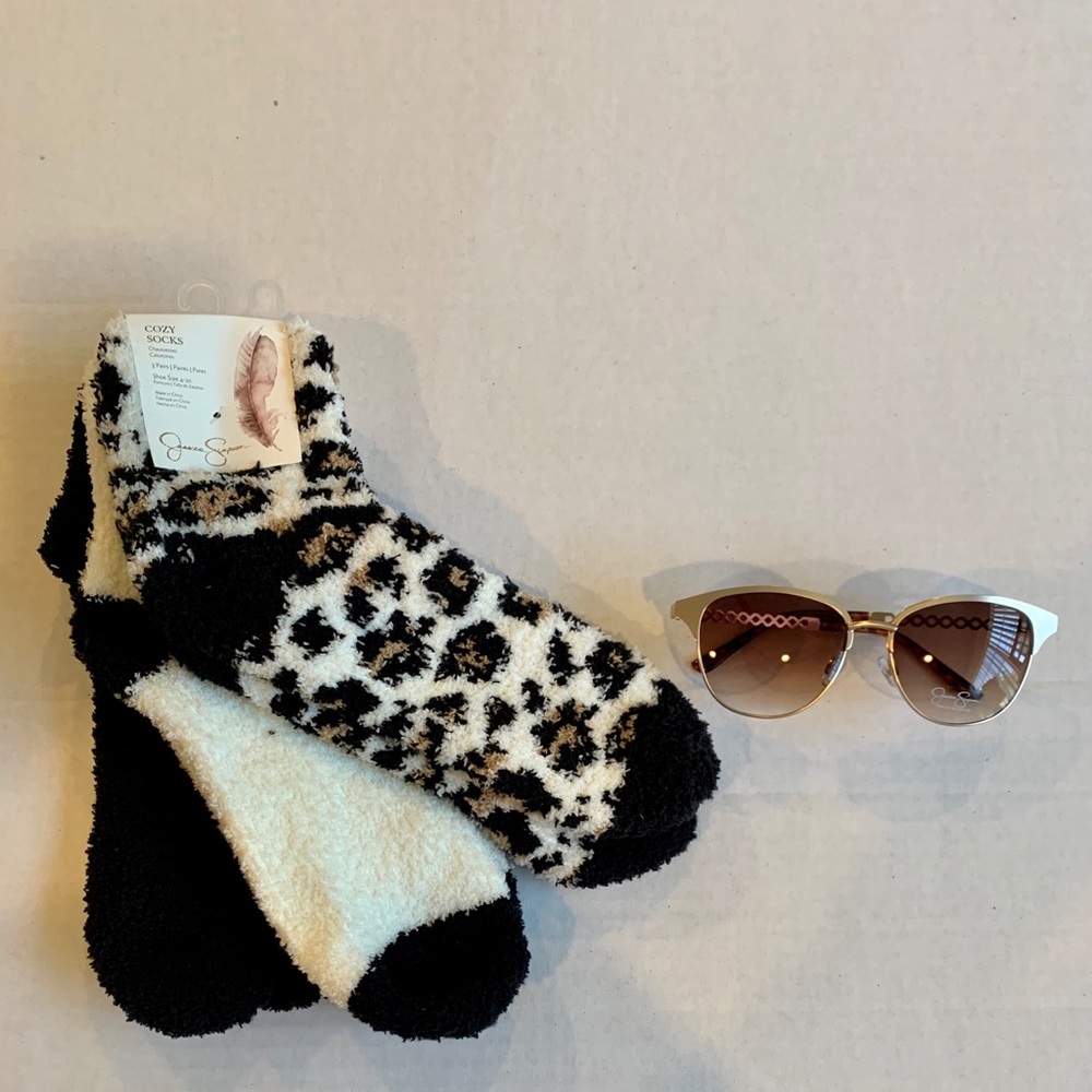 Jessica Simpson bundle  cozy socks and sunglasses